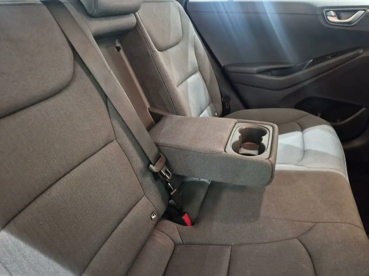 2022-hyundai-ioniq-e-premium-electric-big-15