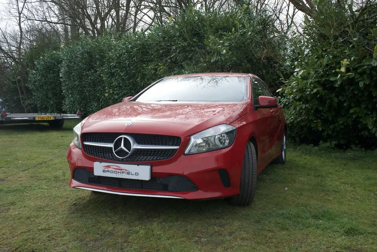 2017-mercedes-benz-a-class-16-a180-sport-executivess-7g-dct-big-6