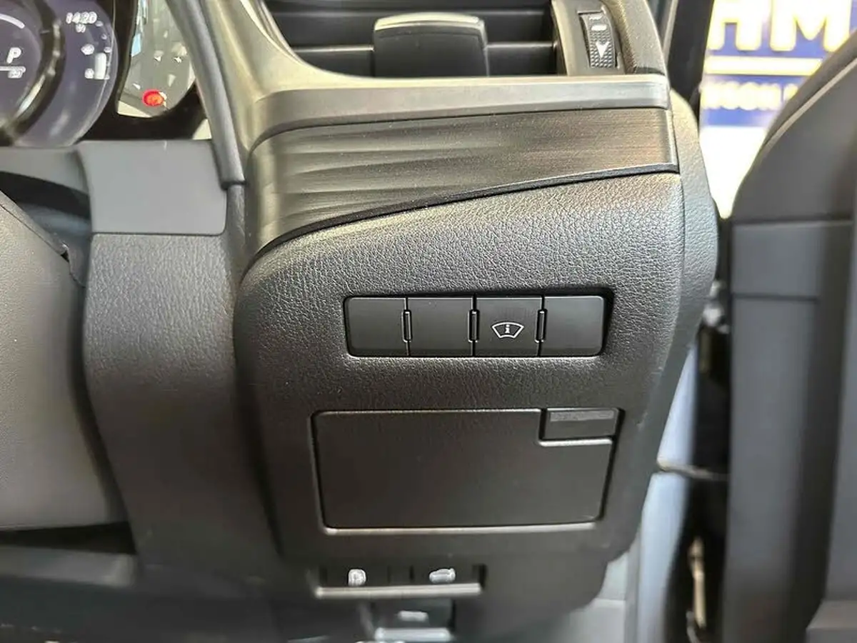 2019-lexus-es-300h-25-f-sport-takumi-pack-big-41