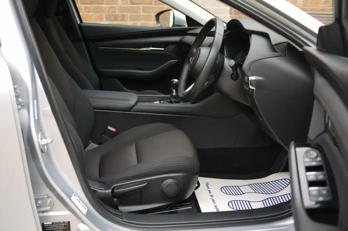 2021-mazda-mazda3-20-sport-lux-186ps-saloon-4d-big-2
