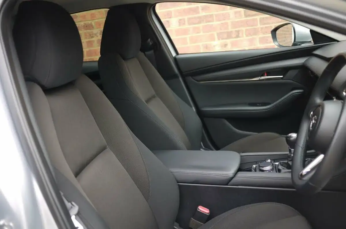 2021-mazda-mazda3-20-sport-lux-186ps-saloon-4d-big-24