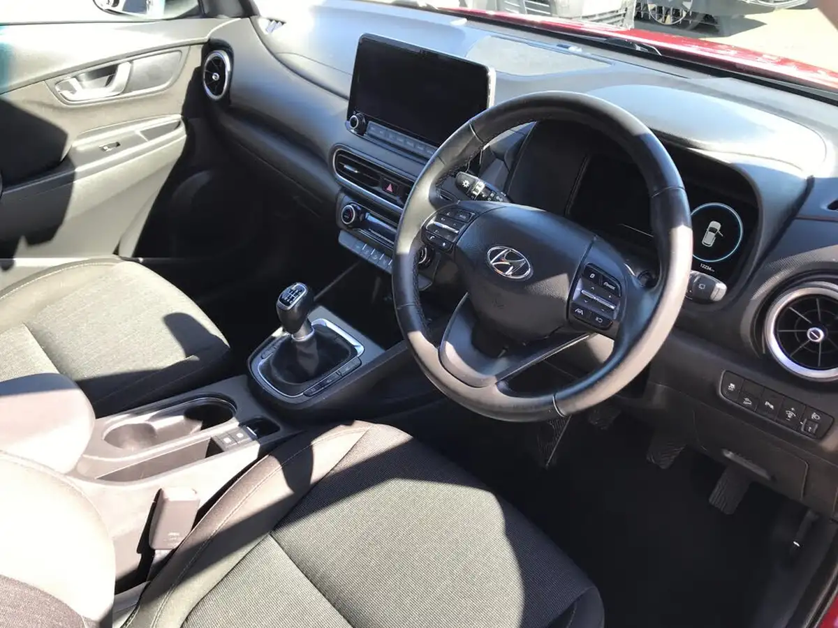 2022-hyundai-kona-10-t-gdi-premium-big-2