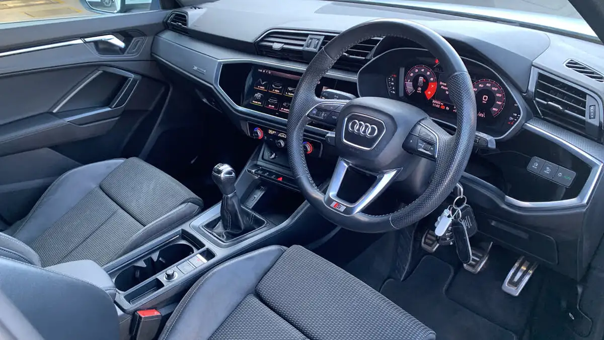 2020-audi-q3-15-35-tfsi-s-line-cod-station-wagon-big-10