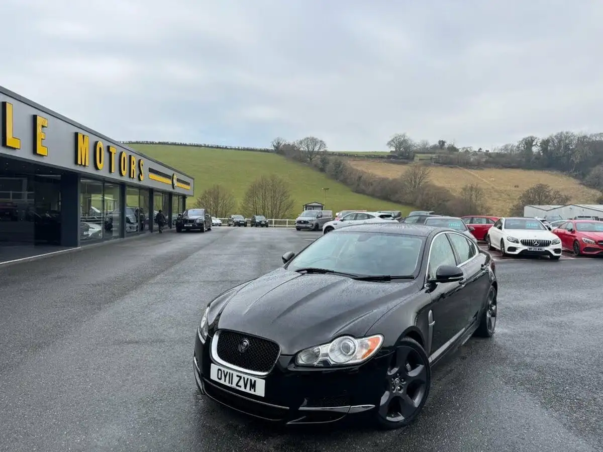 2011-jaguar-xf-30td-s-portfolio-big-24