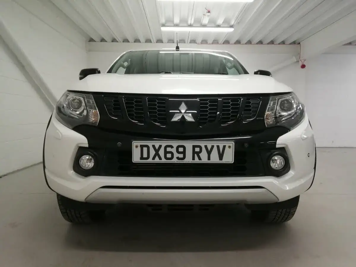 2019-mitsubishi-l200-24di-d-challenger-auto-big-27