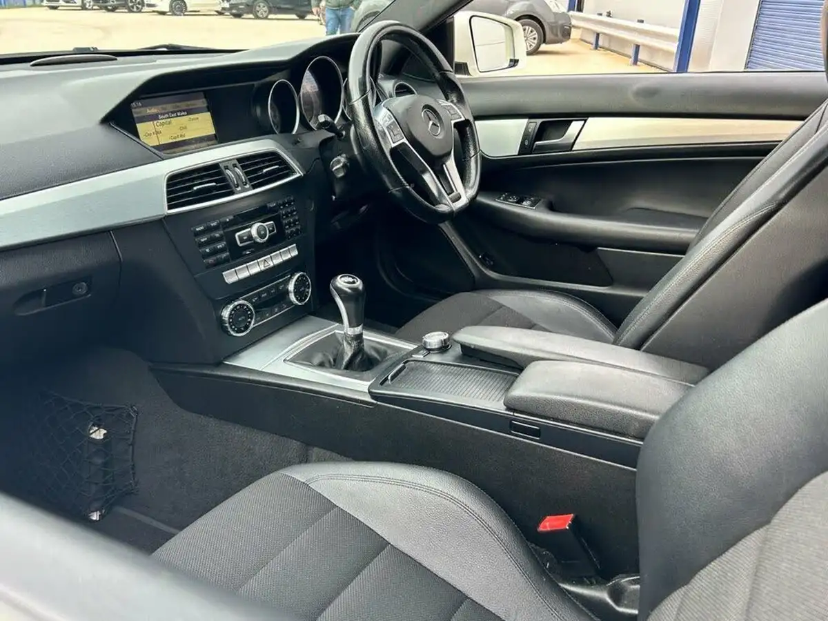 2011-mercedes-benz-c-class-18-c180-amg-sport-edition-125-big-20