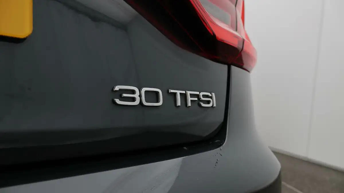 2022-audi-a1-10-30-tfsi-technik-big-22
