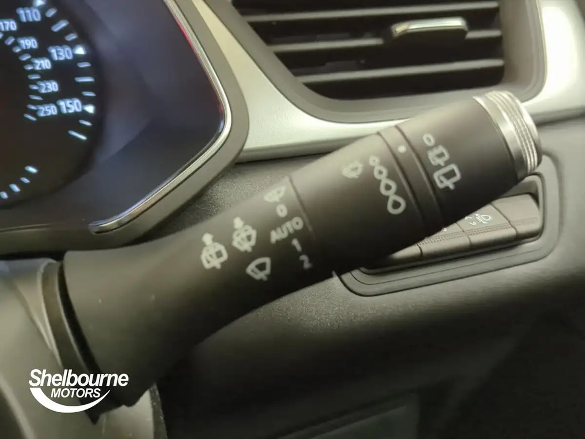 2021-renault-captur-13-tce-iconic-edition-edc-auto-big-24