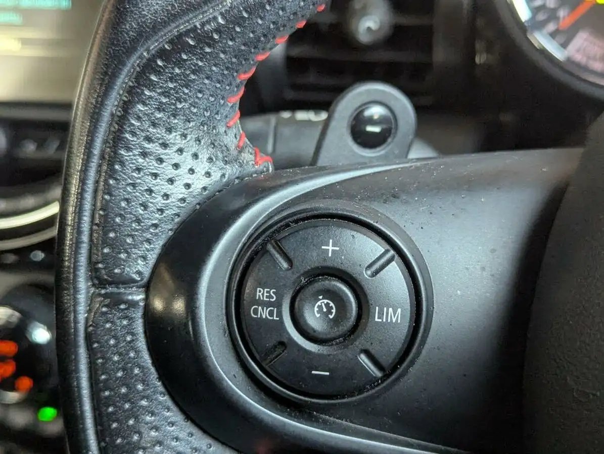 2016-mini-cooper-20-cooper-s-ss-hatchback-3d-sport-auto-big-11