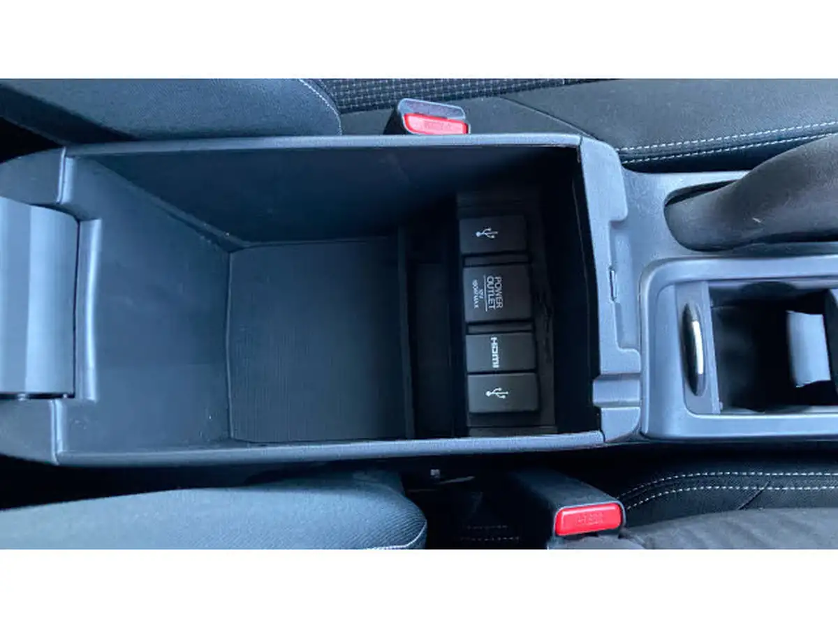 2017-honda-civic-18-i-vtec-se-plus-navi-hatchback-auto-big-30