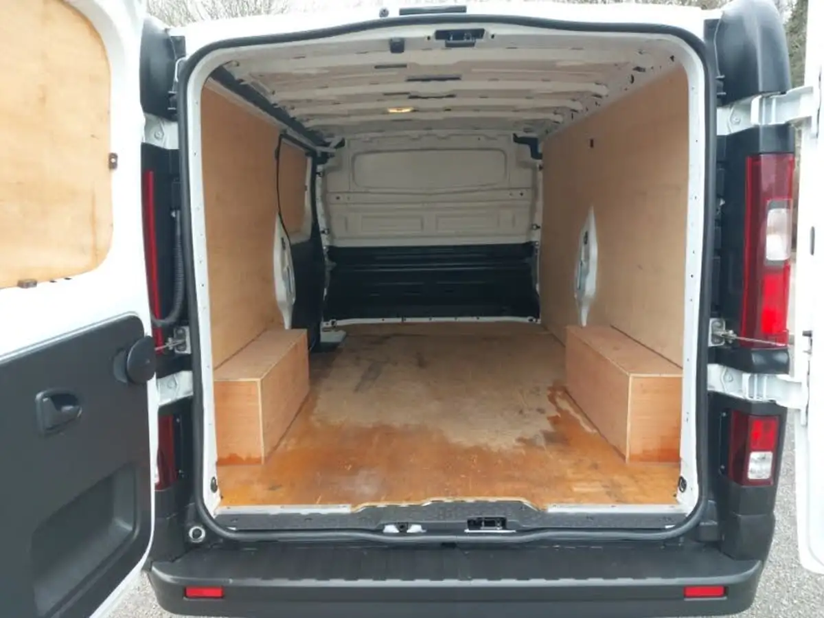 2022-renault-trafic-20dci-ll30-130-business-panel-big-7