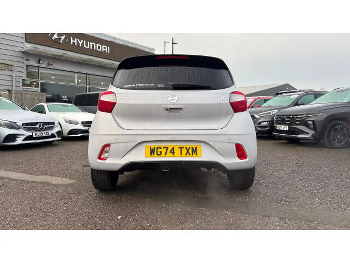 2024-hyundai-i10-12-premium-79ps-big-33