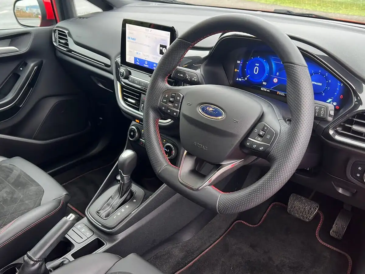 2023-ford-fiesta-big-9