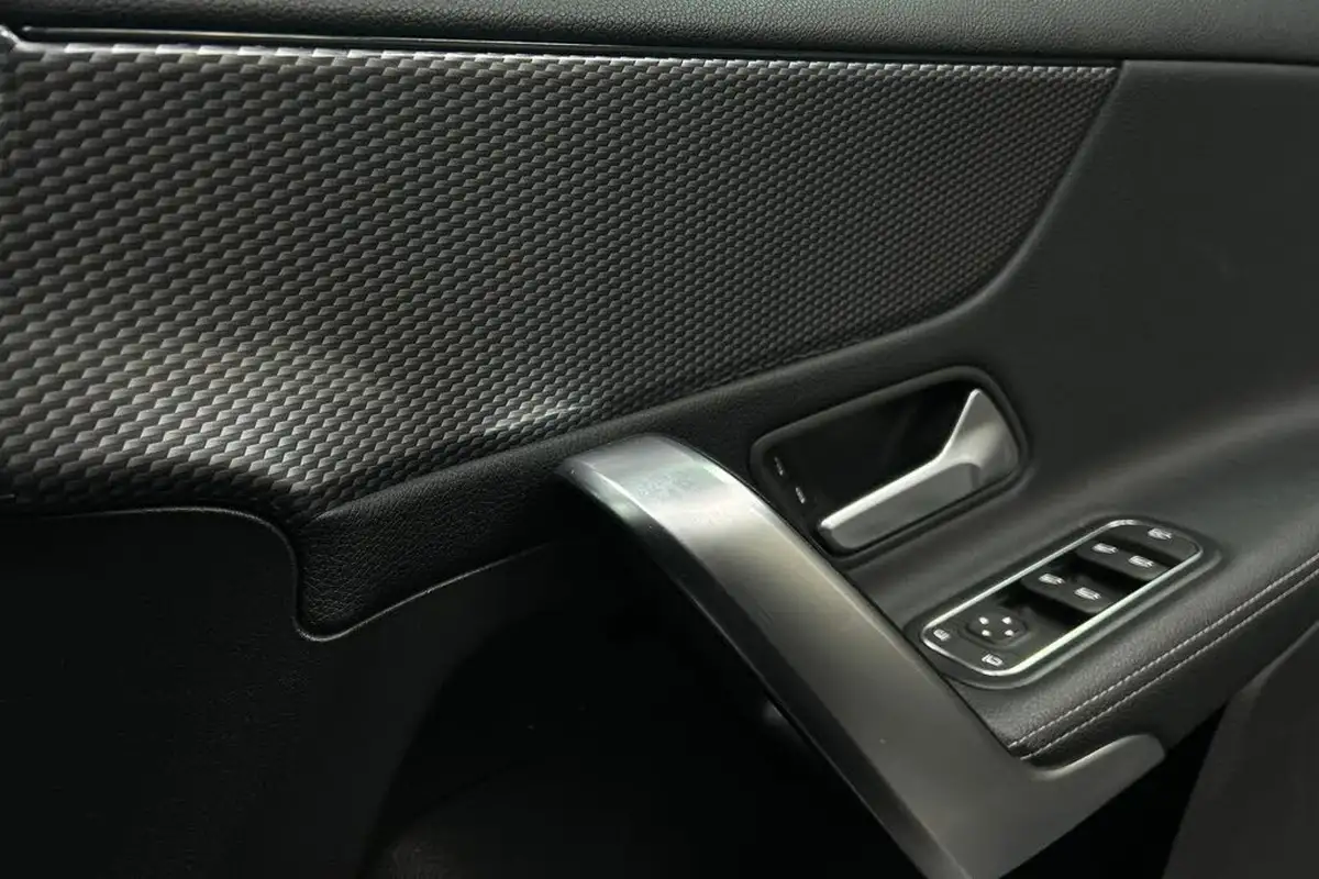 2019-mercedes-benz-a-class-15d-a180d-sport-hatchback-5d-7g-dct-big-21