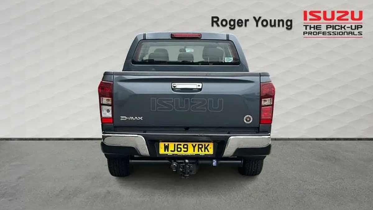 2019-isuzu-d-max-19td-yukon-double-pickup-auto-big-5