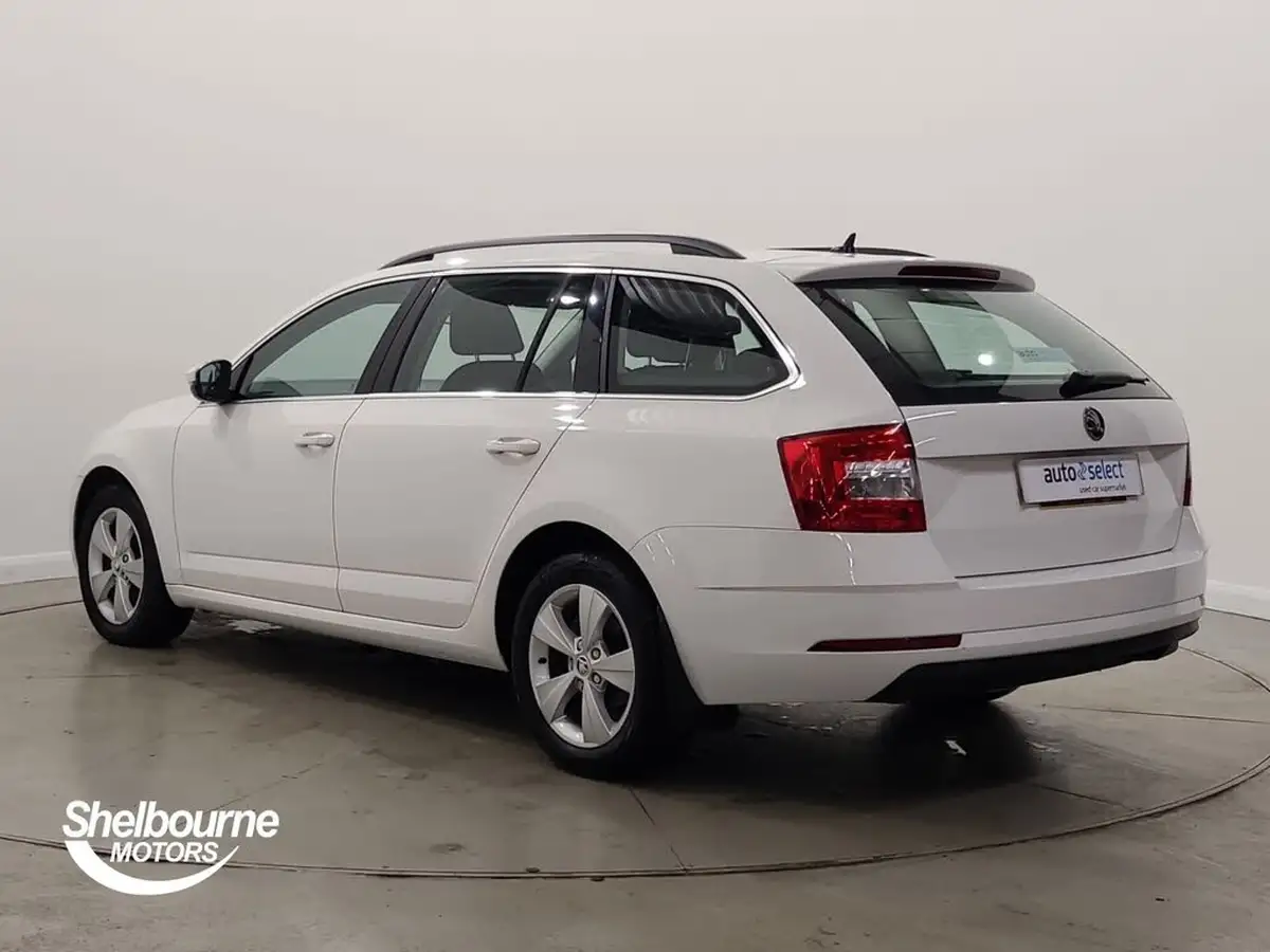 2019-skoda-octavia-16tdi-se-technology-estate-big-1