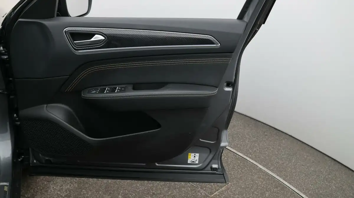 2023-renault-arkana-16-e-tech-engineered-big-15