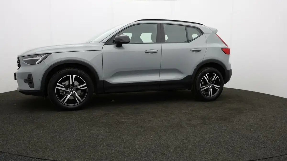2023-volvo-xc40-20-b3-plus-big-63