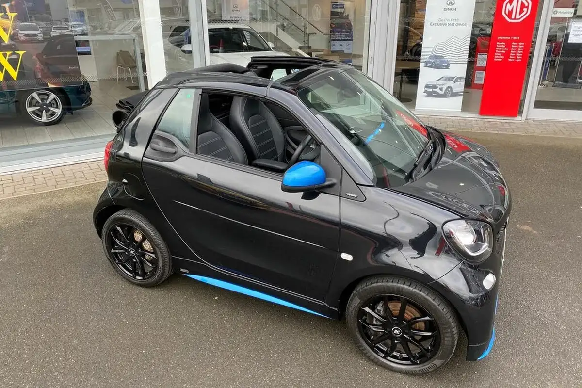 2018-smart-fortwo-eq-edition-nightsky-cabriolet-big-22