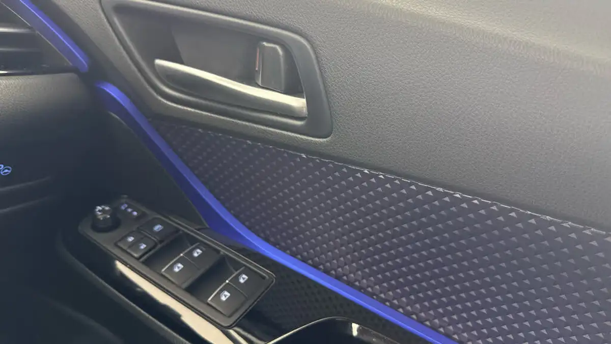 2018-toyota-c-hr-18-vvt-i-dynamic-big-22