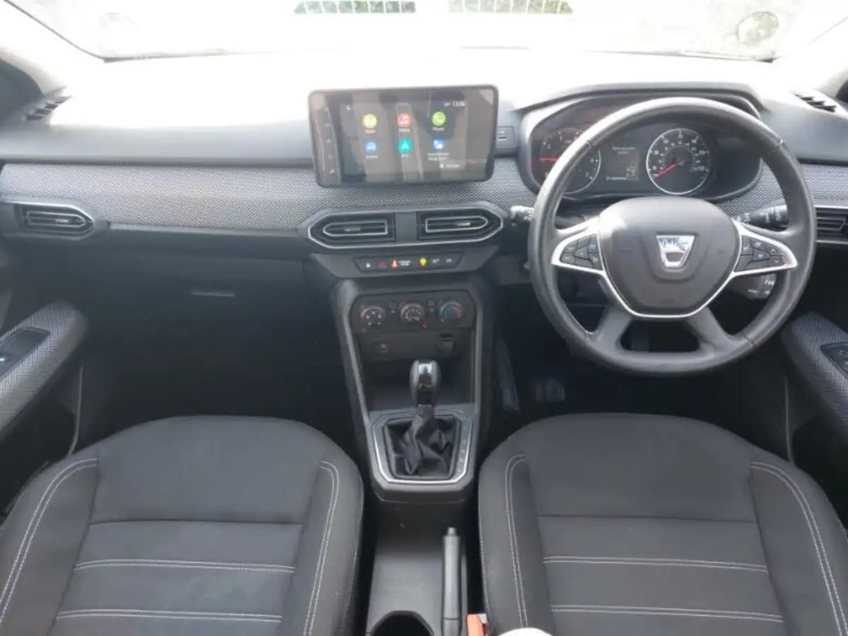 2022-dacia-sandero-10-tce-comfort-90bhp-cvt-big-2