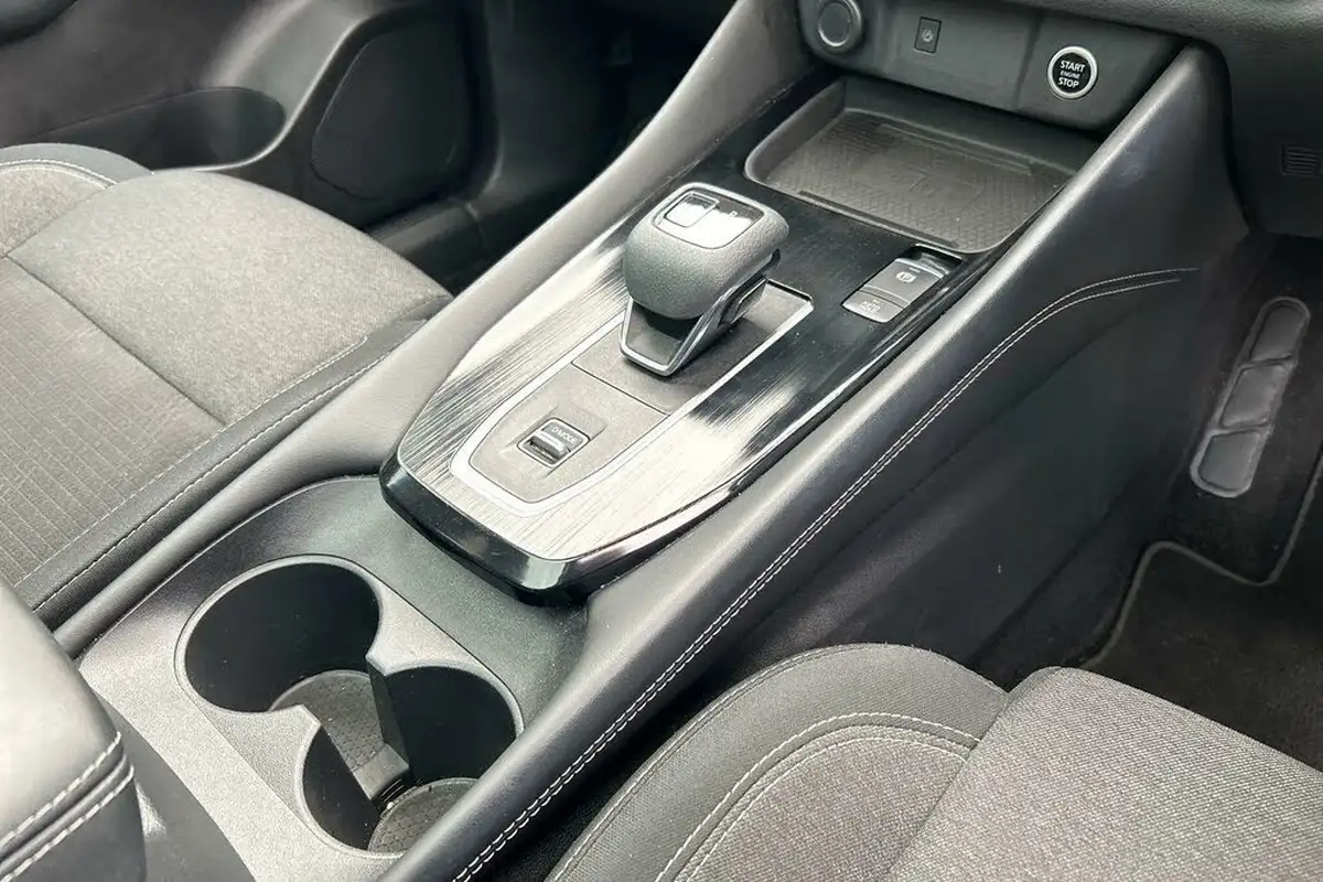 2021-nissan-qashqai-13-dig-t-premiere-edition-158ps-x-tronic-big-46