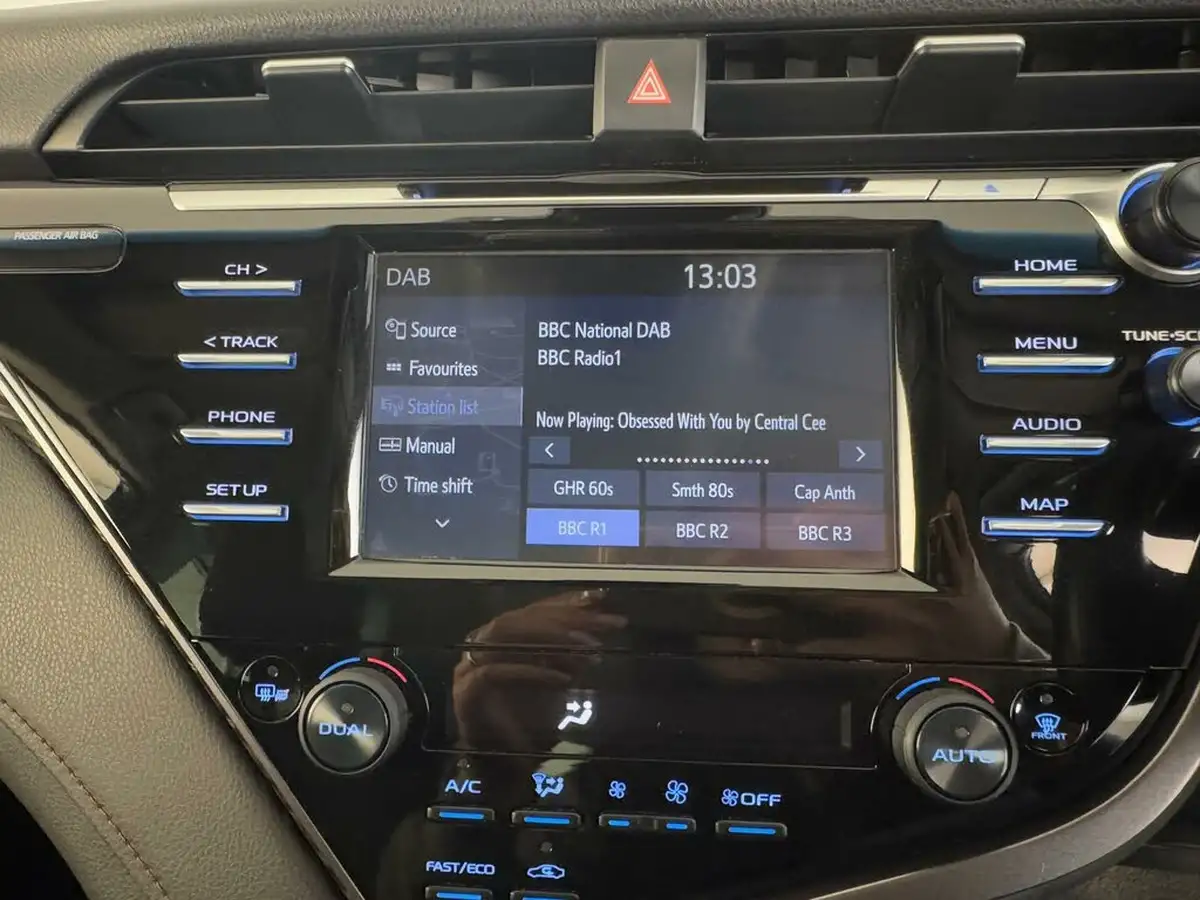 2020-toyota-camry-25-vvt-i-excel-big-48