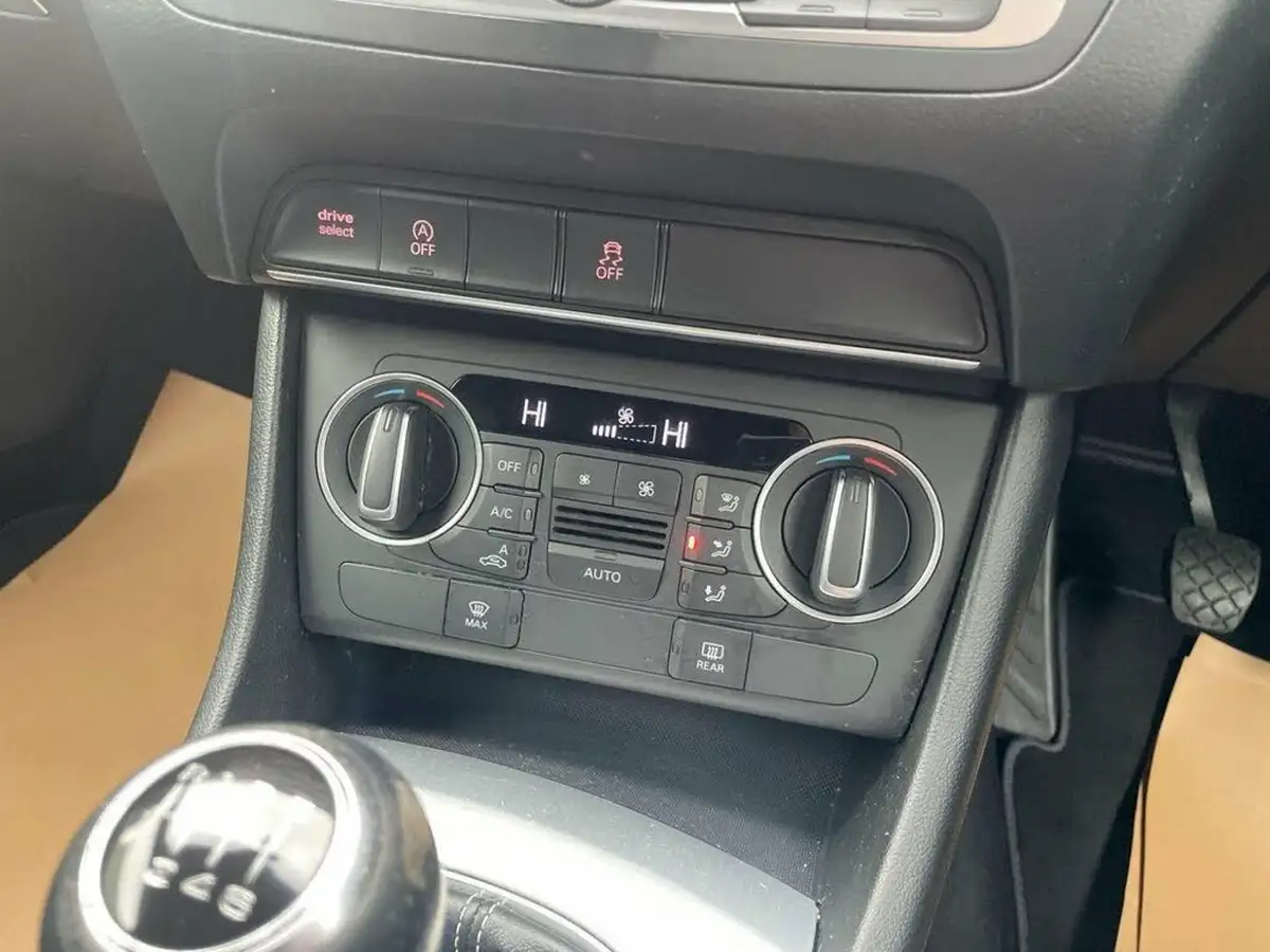 2016-audi-q3-20-tdi-quattro-s-line-navigation-150ps-big-11