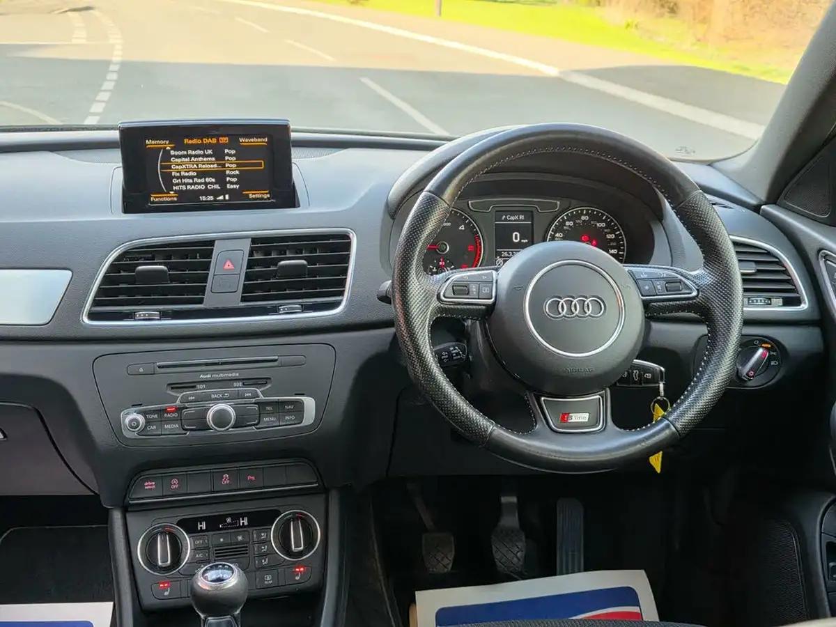 2018-audi-q3-20-tdi-s-line-edition-big-17