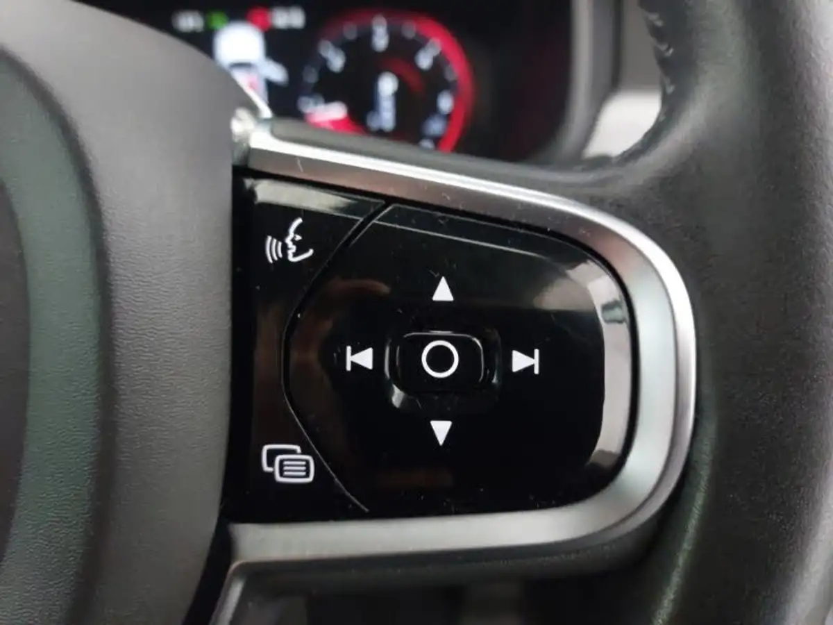 2020-volvo-s90-20td-d4-momentum-plus-big-12