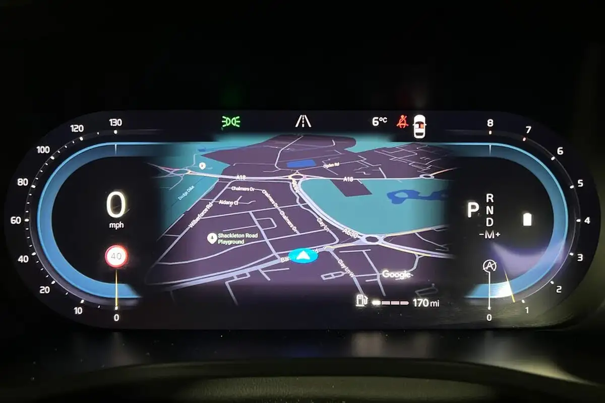 2023-volvo-xc40-20-b3-plus-big-6