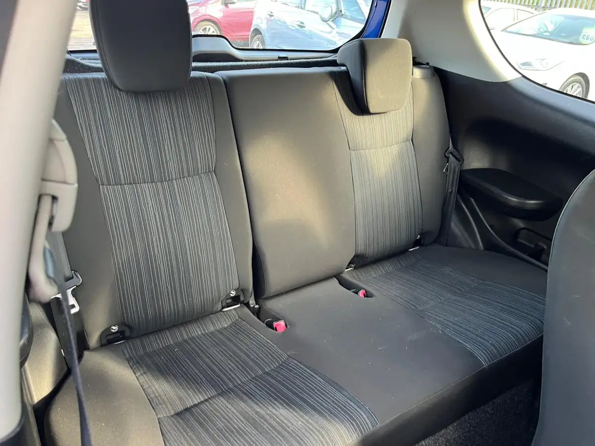 2013-suzuki-swift-12-sz2-3d-big-17