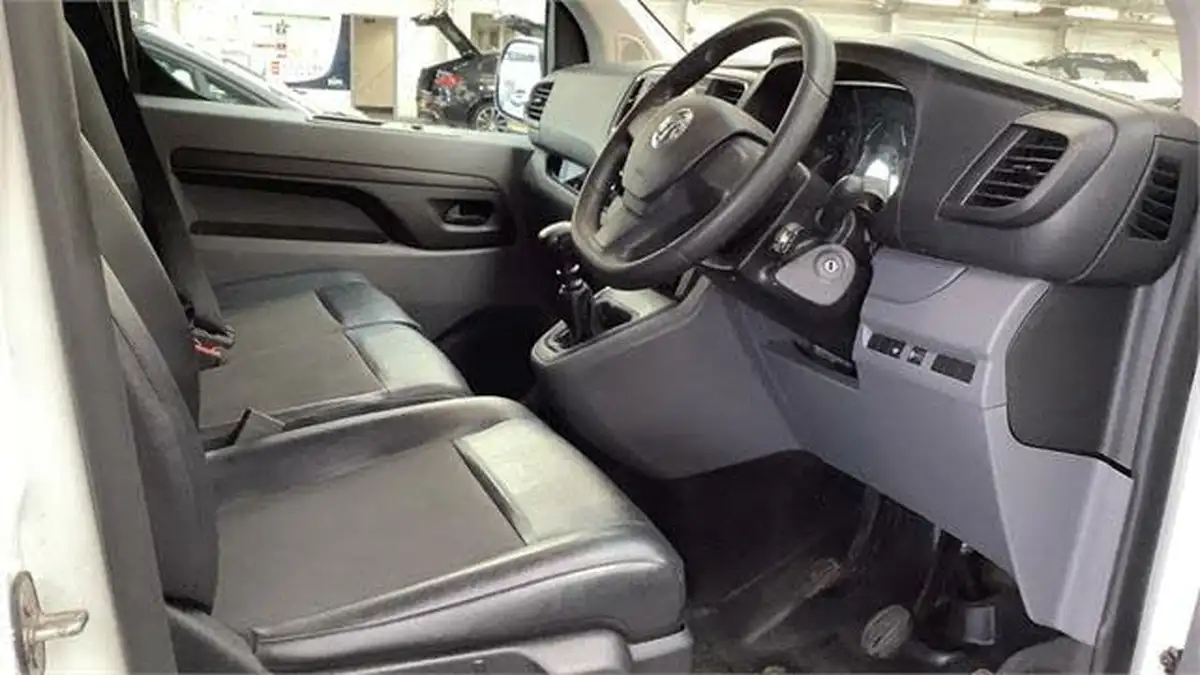 2021-vauxhall-vivaro-15td-2900-l2h1-sportive-100pseu6dt-big-4