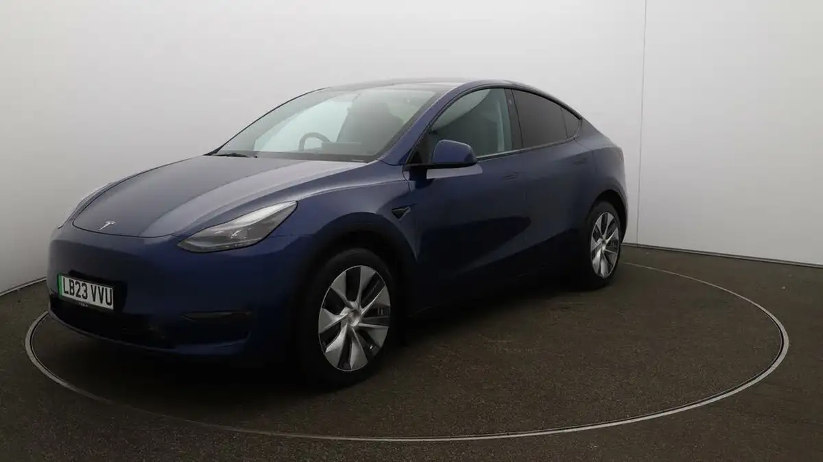 2023-tesla-model-y-e-long-range-big-3