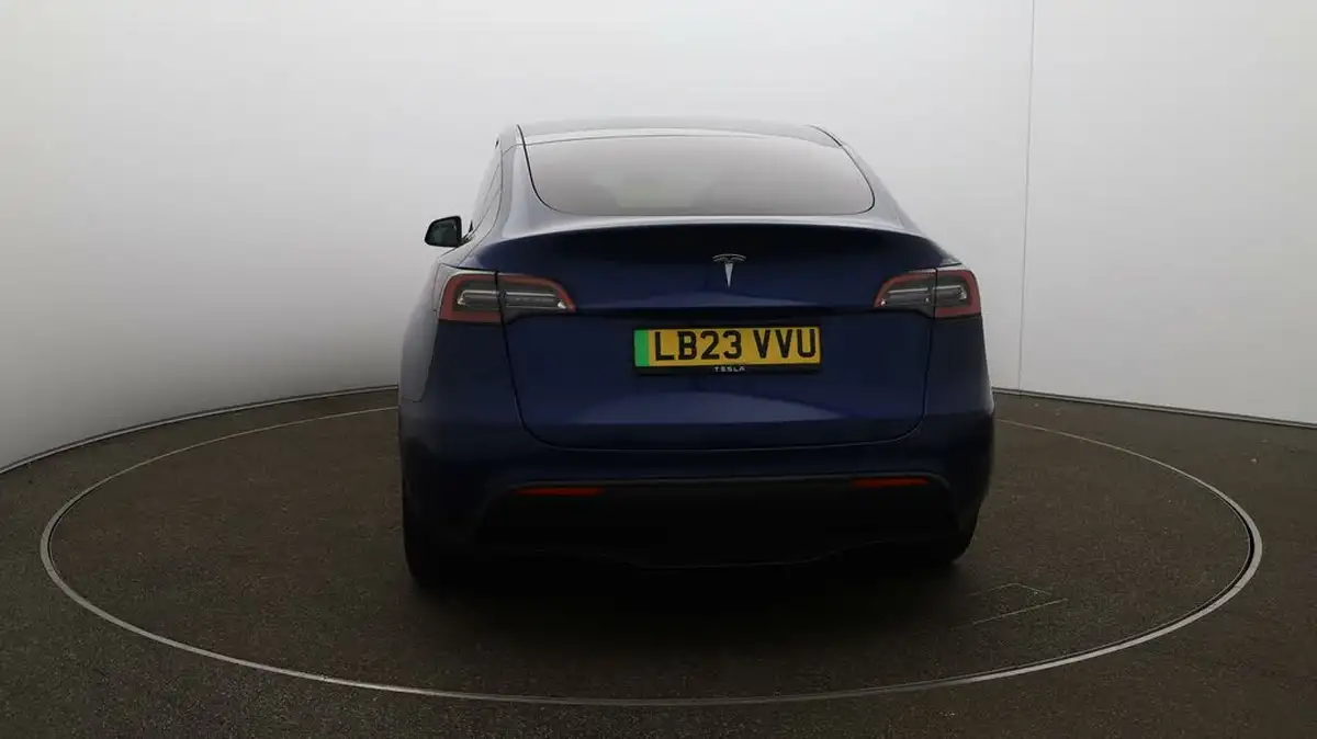 2023-tesla-model-y-e-long-range-big-55