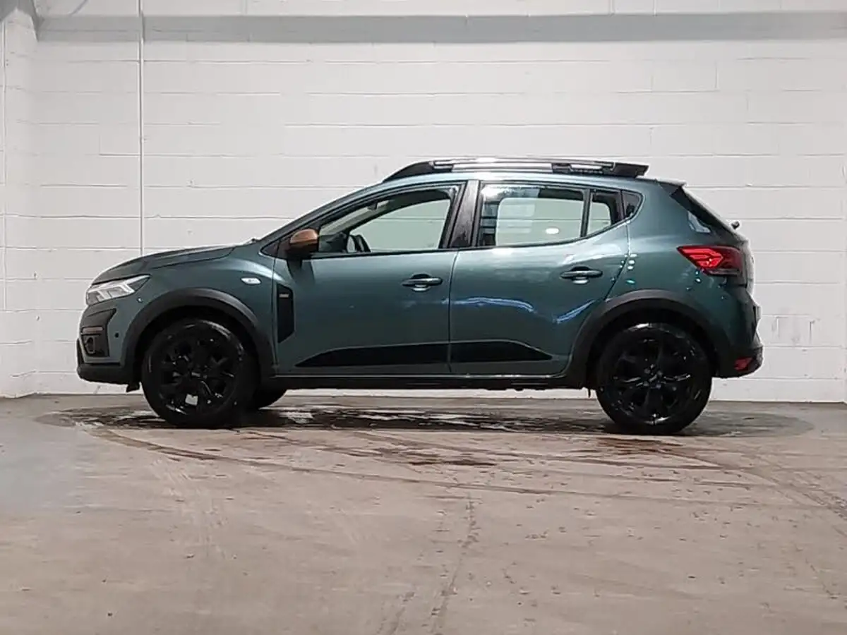 2023-dacia-sandero-stepway-10-tce-essential-90bhp-big-3
