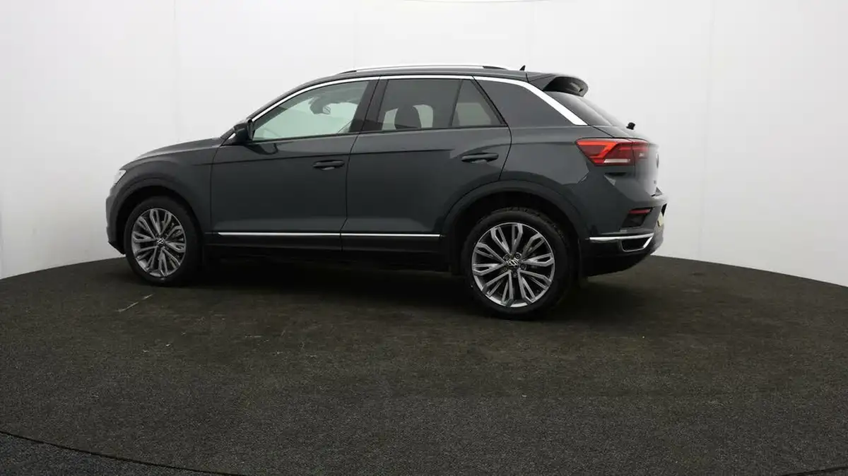 2021-volkswagen-t-roc-20-tsi-sel-big-64