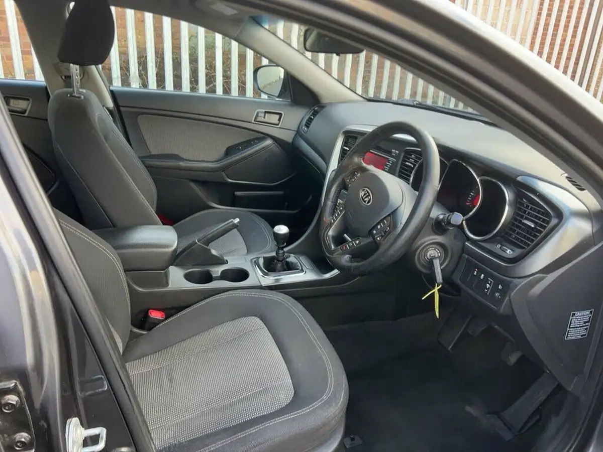 2012-kia-optima-17td-1-big-12