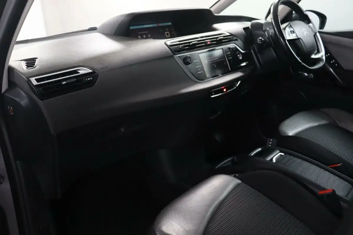 2018-citroen-grand-c4-spacetourer-15bluehdi-flair-eat8-big-29