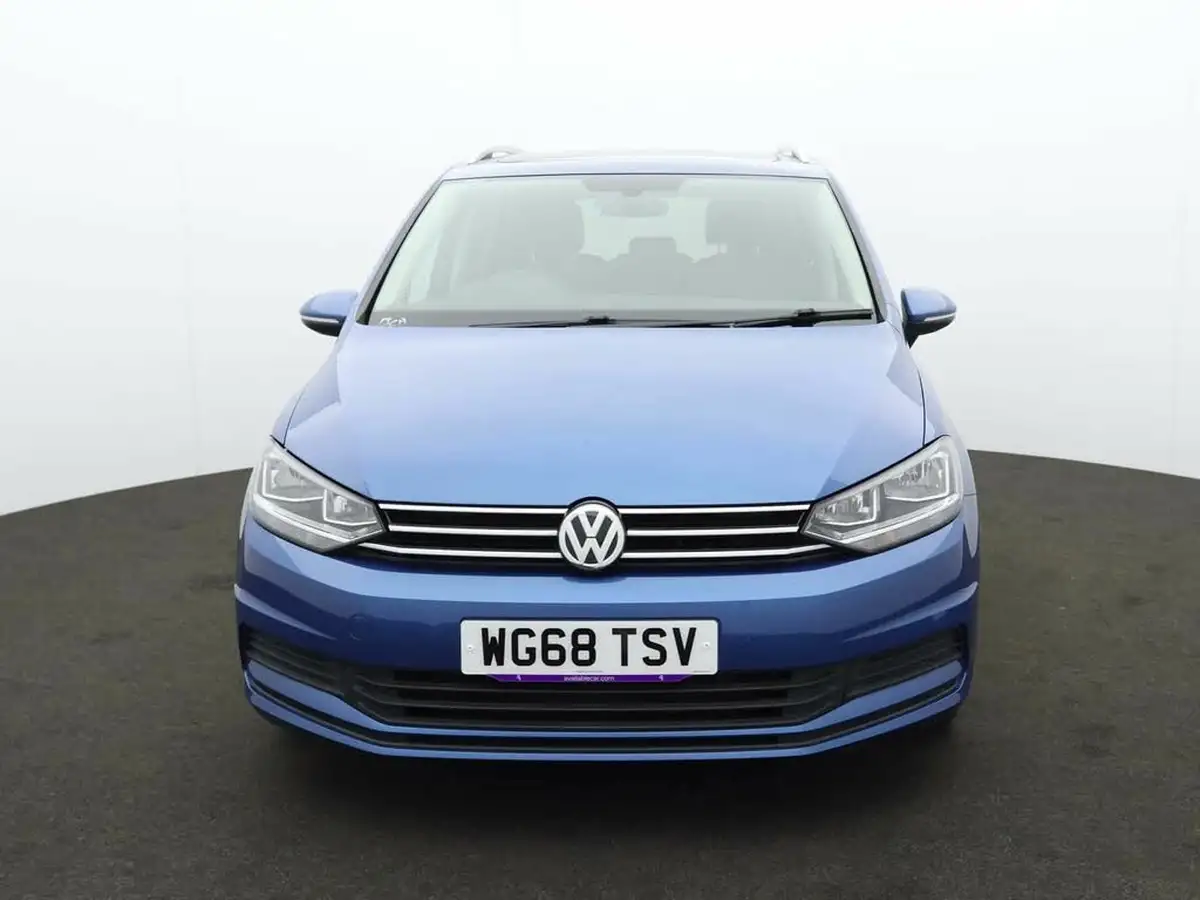 2018-volkswagen-touran-16tdi-se-family-big-1