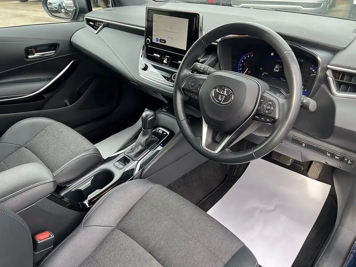 2022-toyota-corolla-18-vvt-i-design-120bhp-trk-hatchback-5d-big-9