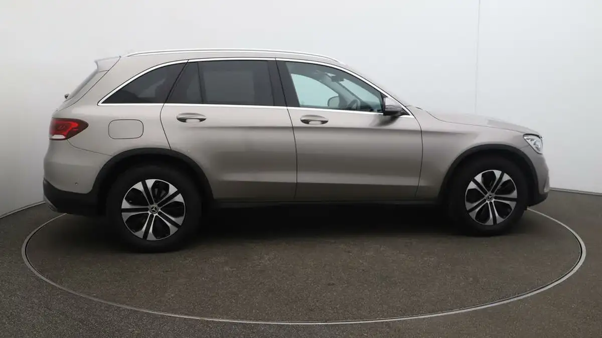 2020-mercedes-benz-glc-class-20-glc300-sport-big-43