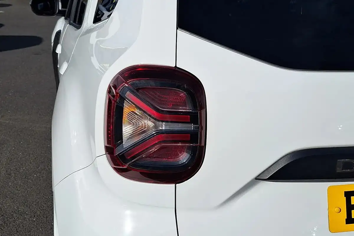 2022-dacia-duster-13-tce-prestige-150bhp-edc-big-15