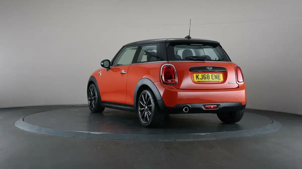 2019-mini-cooper-15-cooper-classic-ss-hatchback-3d-auto-big-64