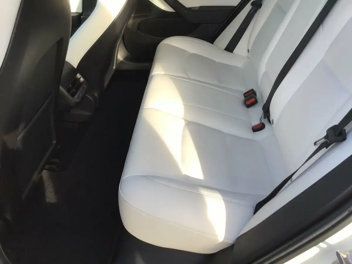 2019-tesla-model-3-e-4x4-performance-pack-big-30