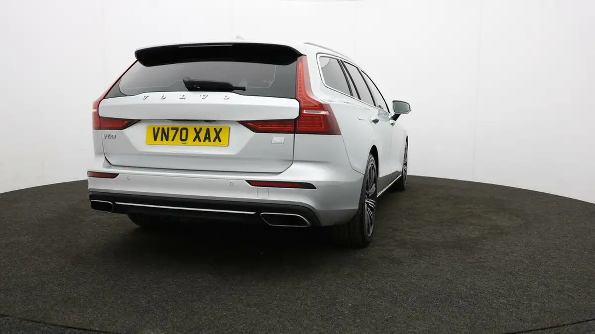 2020-volvo-v60-20-t6-inscription-big-62