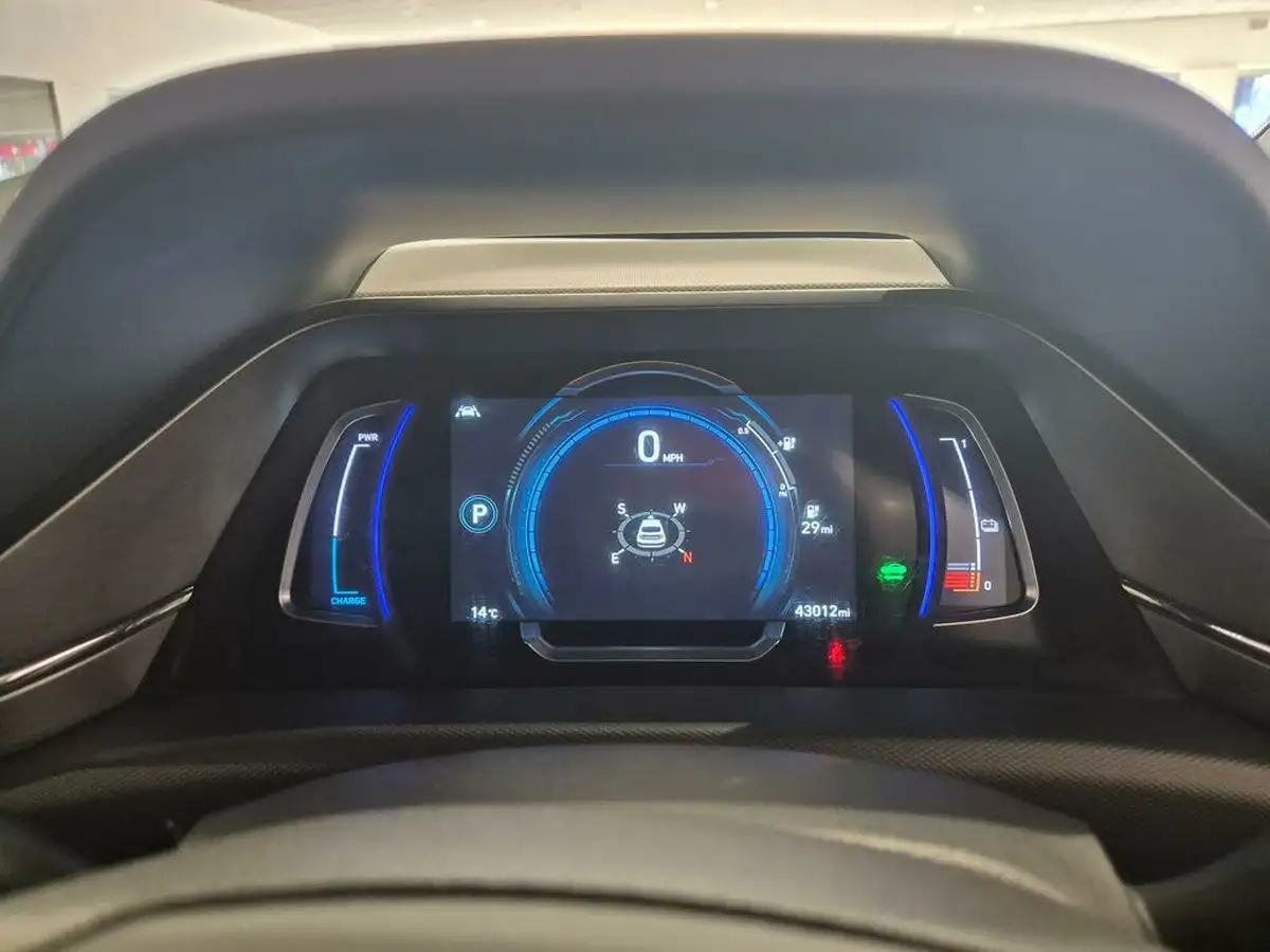 2021-hyundai-ioniq-e-premium-se-electric-100kw-big-46