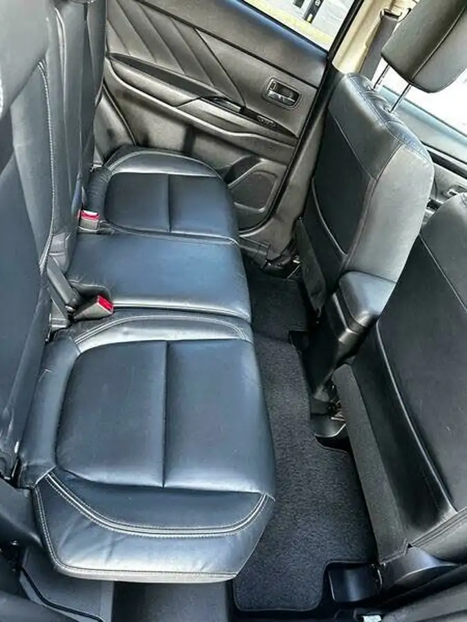 2016-mitsubishi-outlander-20-gx4h-phev-big-46