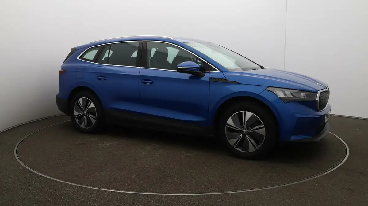 2022-skoda-enyaq-e-80-82-kwh-big-38