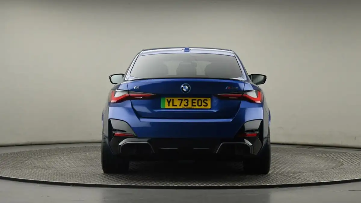 2023-bmw-i4-e-m50-big-6